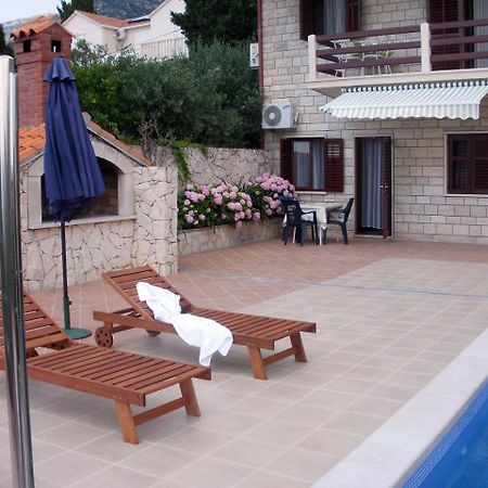 Apartmani Bezmalinovic Bol Bagian luar foto