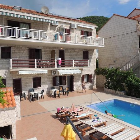Apartmani Bezmalinovic Bol Bagian luar foto
