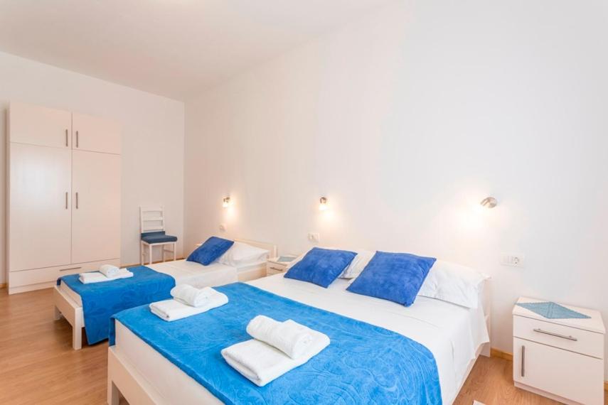 Apartmani Bezmalinovic Bol Bagian luar foto