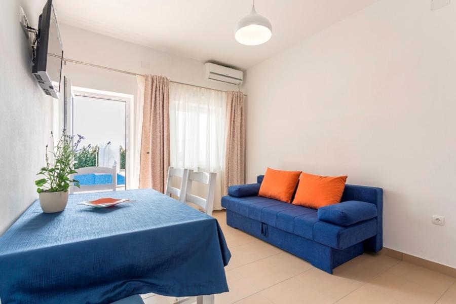 Apartmani Bezmalinovic Bol Bagian luar foto